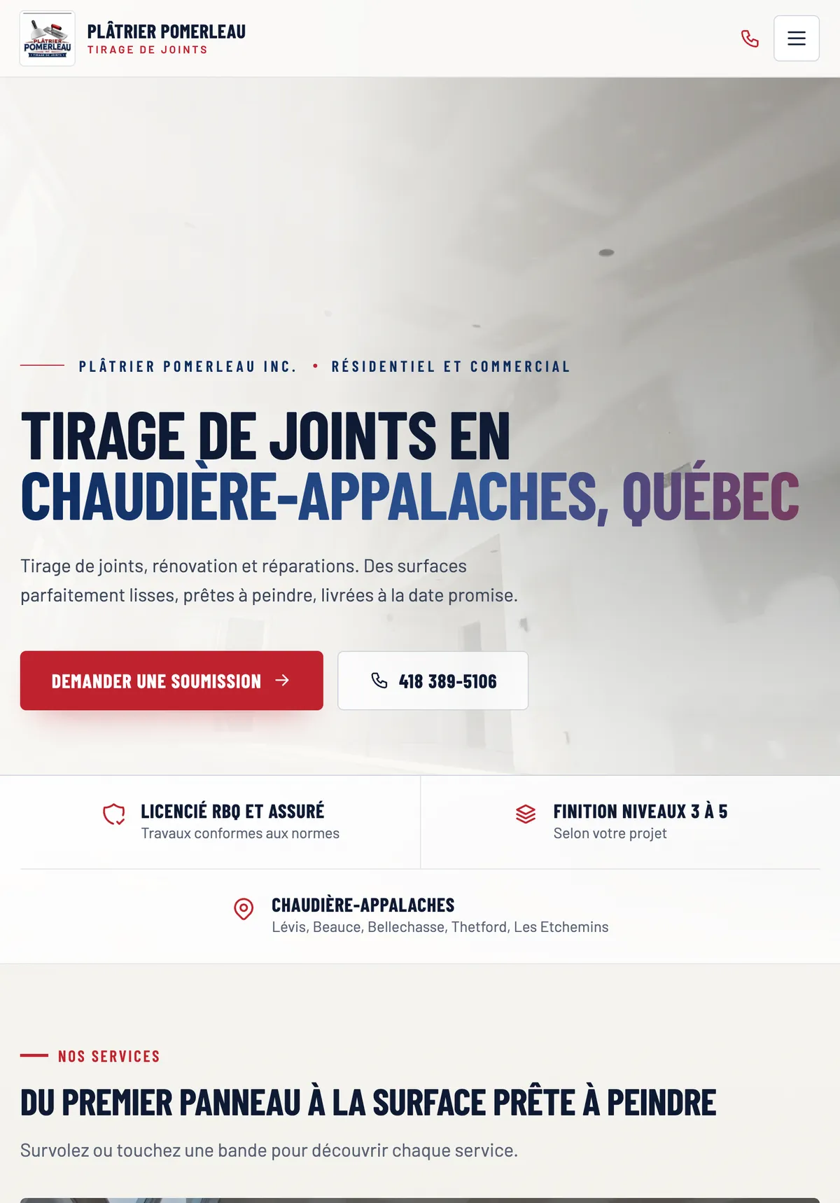 Le même premier écran sur une tablette, le titre et les boutons réorganisés pour la largeur.